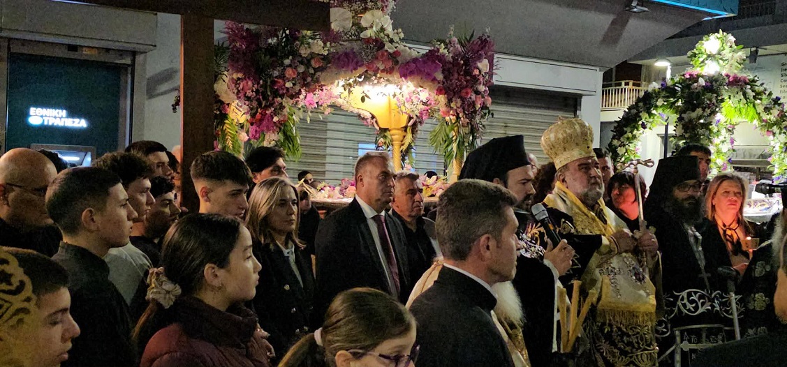 Συνάντηση Επιταφίων στην πλατεία Ν. Μουδανιών