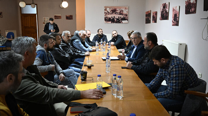 Από τη συνάντηση του Δημητρη Κουτσούμπα με μεταλλωρύχους